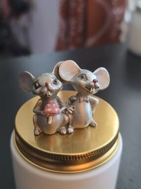 Vintage 1982 Hudson Fine Pewter / Royal Selangor Wedding Couple Mouse Figurine